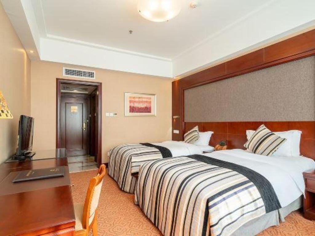 Yantai Golden Gulf Hotel Exterior photo