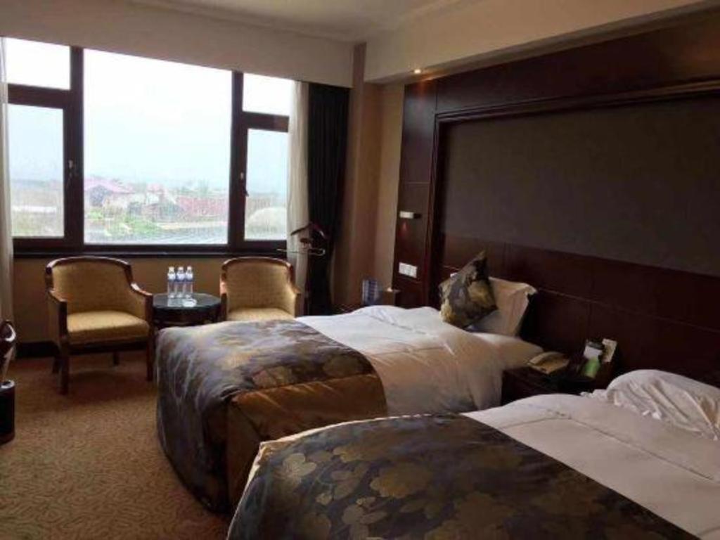 Yantai Golden Gulf Hotel Exterior photo
