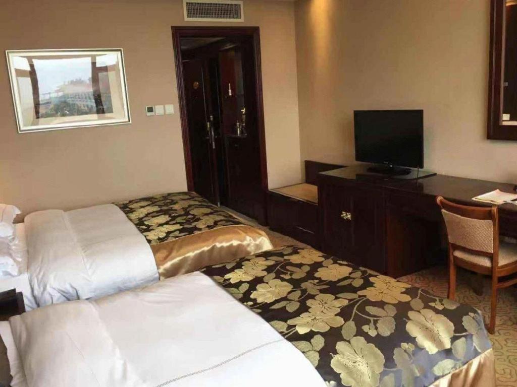 Yantai Golden Gulf Hotel Exterior photo